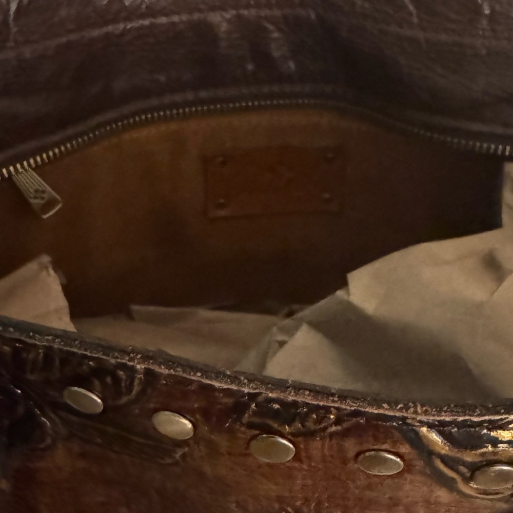 Patricia Nash leather with brown and gold leaf designs. Quality designer tote - Picture 4 of 4